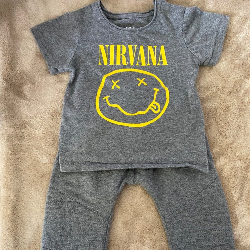 12 mos Nirvana Outfit